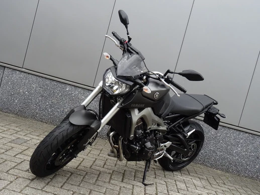 Yamaha MT 09 - Afbeelding 13 van 16