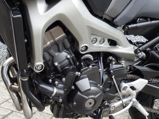 Yamaha MT 09 - Afbeelding 15 van 16
