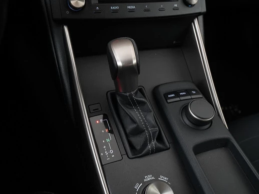 Lexus IS - Afbeelding 10 van 30
