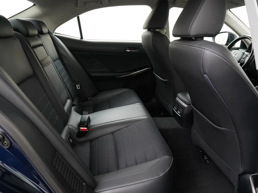 Lexus IS - Afbeelding 25 van 30