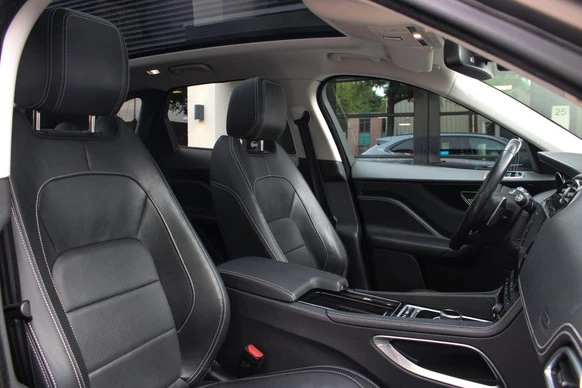 Jaguar F-PACE - Afbeelding 13 van 24