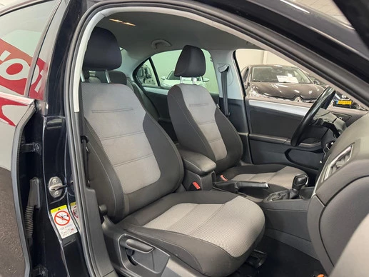 Volkswagen Jetta - Afbeelding 14 van 21