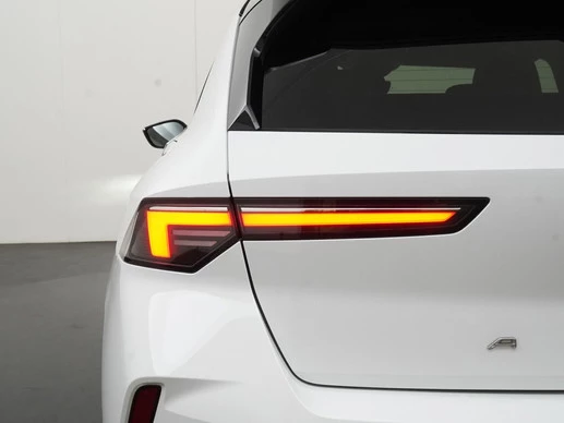 Opel Astra - Afbeelding 28 van 30