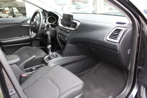 Kia Ceed - Afbeelding 13 van 30