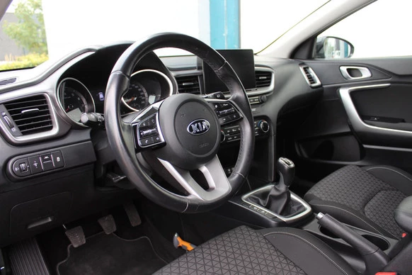 Kia Ceed - Afbeelding 17 van 30