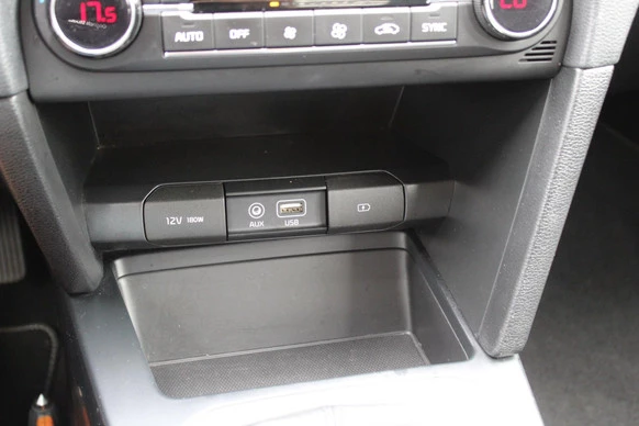 Kia Ceed - Afbeelding 25 van 30