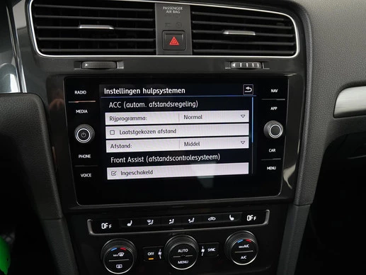Volkswagen Golf - Afbeelding 18 van 30