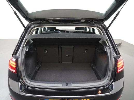 Volkswagen Golf - Afbeelding 22 van 30