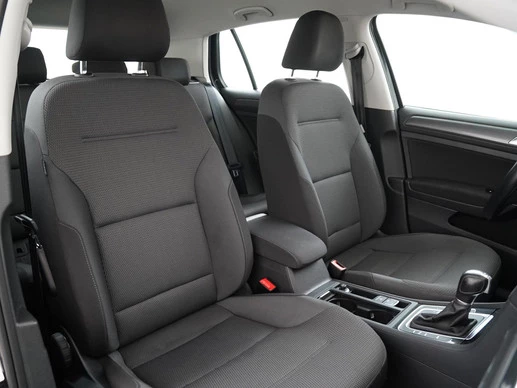 Volkswagen Golf - Afbeelding 25 van 30