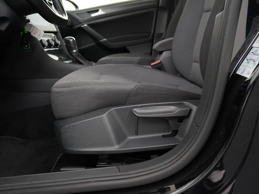 Volkswagen Golf - Afbeelding 29 van 30