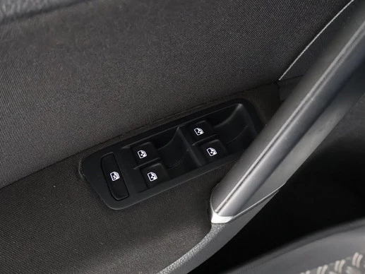 Volkswagen e-Golf - Afbeelding 11 van 29