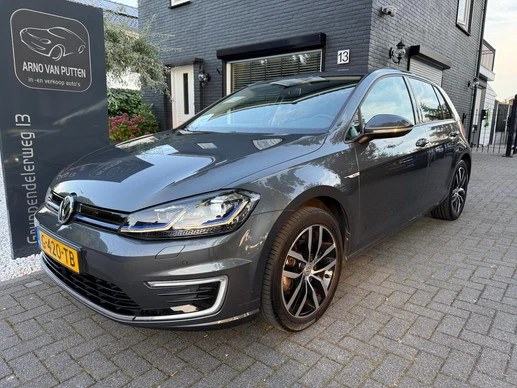 Volkswagen e-Golf - Afbeelding 1 van 27