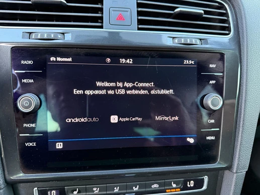 Volkswagen e-Golf - Afbeelding 11 van 27
