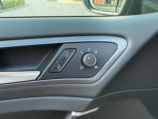 Volkswagen e-Golf - Afbeelding 13 van 27