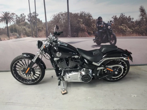 Harley-Davidson Breakout - Afbeelding 4 van 10