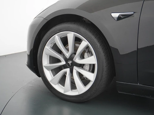 Tesla Model 3 - Afbeelding 3 van 30