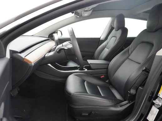 Tesla Model 3 - Afbeelding 9 van 30
