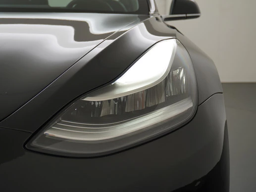 Tesla Model 3 - Afbeelding 22 van 30
