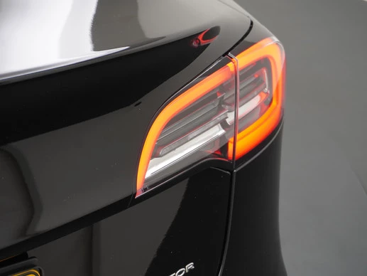 Tesla Model 3 - Afbeelding 23 van 30