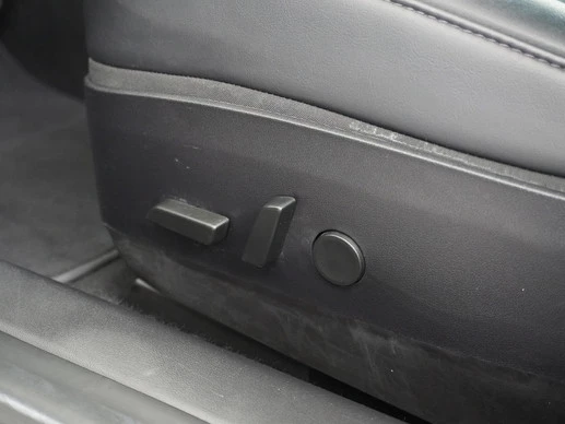 Tesla Model 3 - Afbeelding 27 van 30