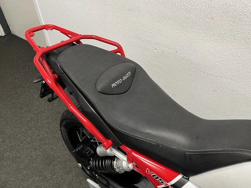 Moto Guzzi V85 - Afbeelding 10 van 22