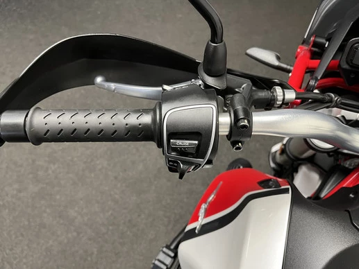 Moto Guzzi V85 - Afbeelding 21 van 22