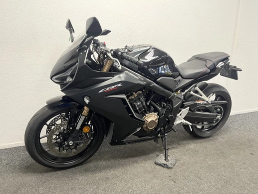 Honda CBR 650 - Afbeelding 14 van 22