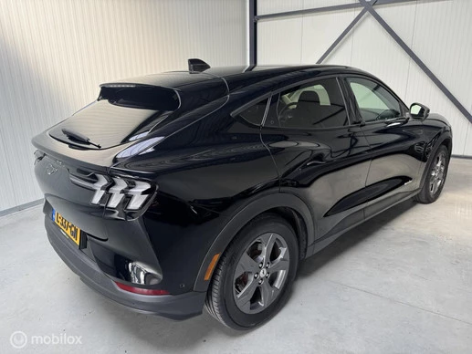 Ford Mustang Mach-E - Afbeelding 8 van 18