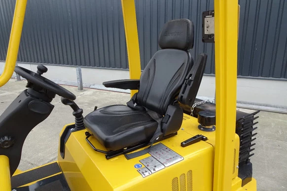 Eurotrac ruwterrein heftruck Weinig uren - Afbeelding 3 van 13