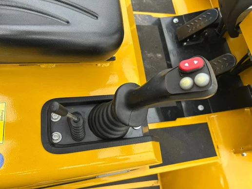 Eurotrac ruwterrein heftruck Weinig uren - Afbeelding 11 van 13