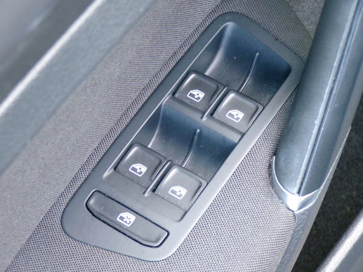 Volkswagen e-Golf - Afbeelding 20 van 25