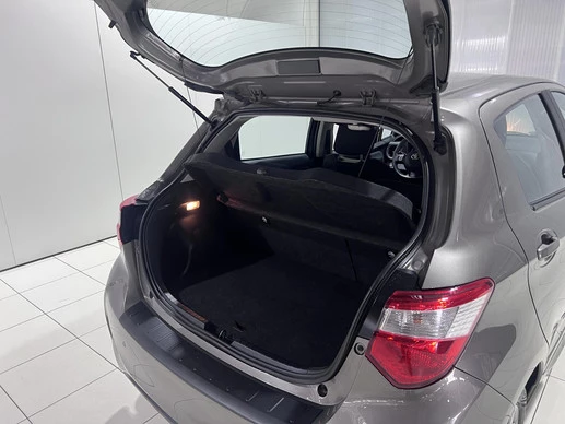 Toyota Yaris - Afbeelding 13 van 30
