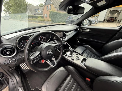 Alfa Romeo Giulia - Afbeelding 18 van 30