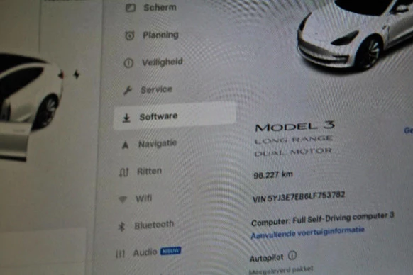 Tesla Model 3 - Afbeelding 6 van 8