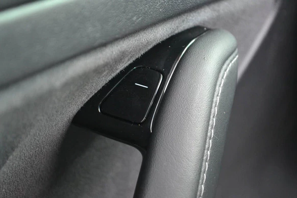 Tesla Model 3 - Afbeelding 14 van 29