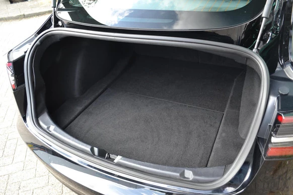 Tesla Model 3 - Afbeelding 29 van 29