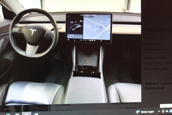 Tesla Model 3 - Afbeelding 6 van 10
