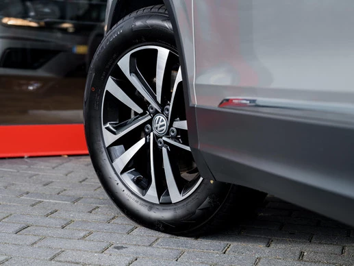 Volkswagen Tiguan - Afbeelding 17 van 30