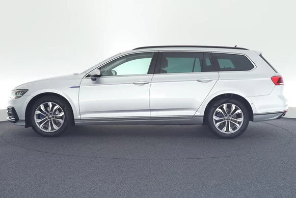 Volkswagen Passat - Afbeelding 7 van 30