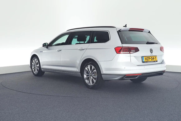 Volkswagen Passat - Afbeelding 8 van 30