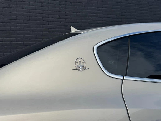 Maserati Quattroporte - Afbeelding 4 van 30