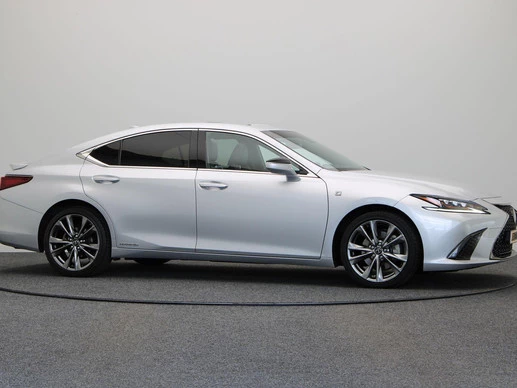 Lexus ES - Afbeelding 10 van 30