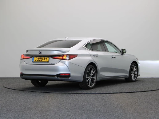 Lexus ES - Afbeelding 17 van 30