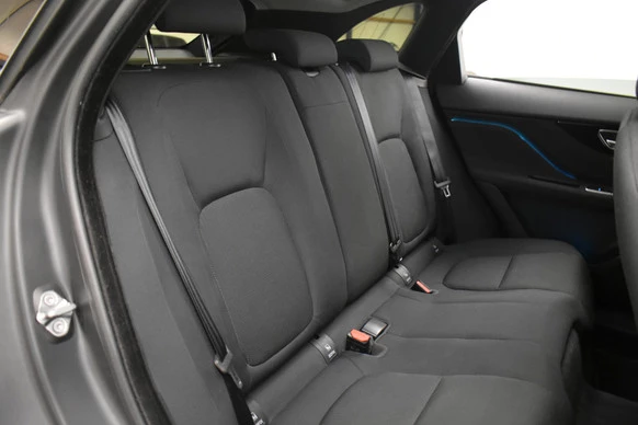 Jaguar F-PACE - Afbeelding 25 van 30