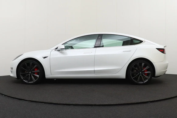 Tesla Model 3 - Afbeelding 5 van 22