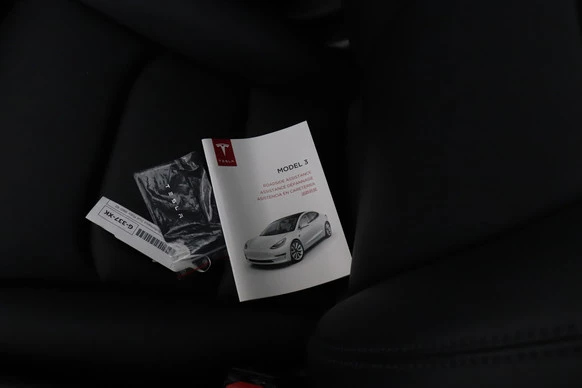 Tesla Model 3 - Afbeelding 21 van 22