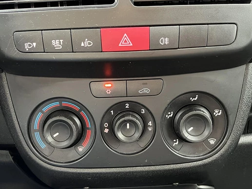 Opel Combo - Afbeelding 17 van 30