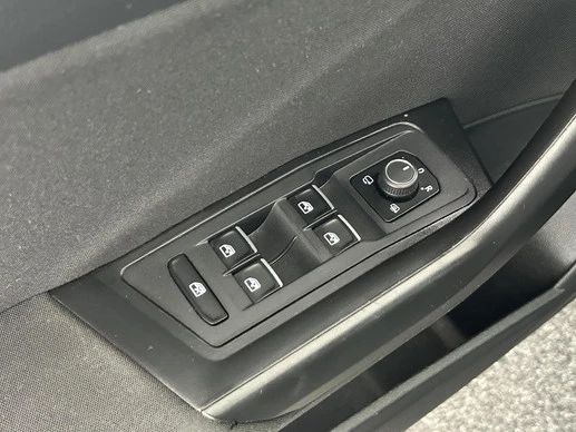 Volkswagen T-Roc - Afbeelding 14 van 30