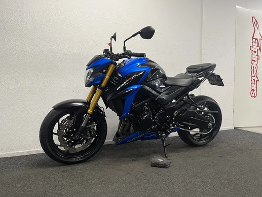 Suzuki GSX - Afbeelding 14 van 22