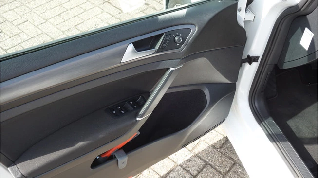 Volkswagen e-Golf - Afbeelding 7 van 14